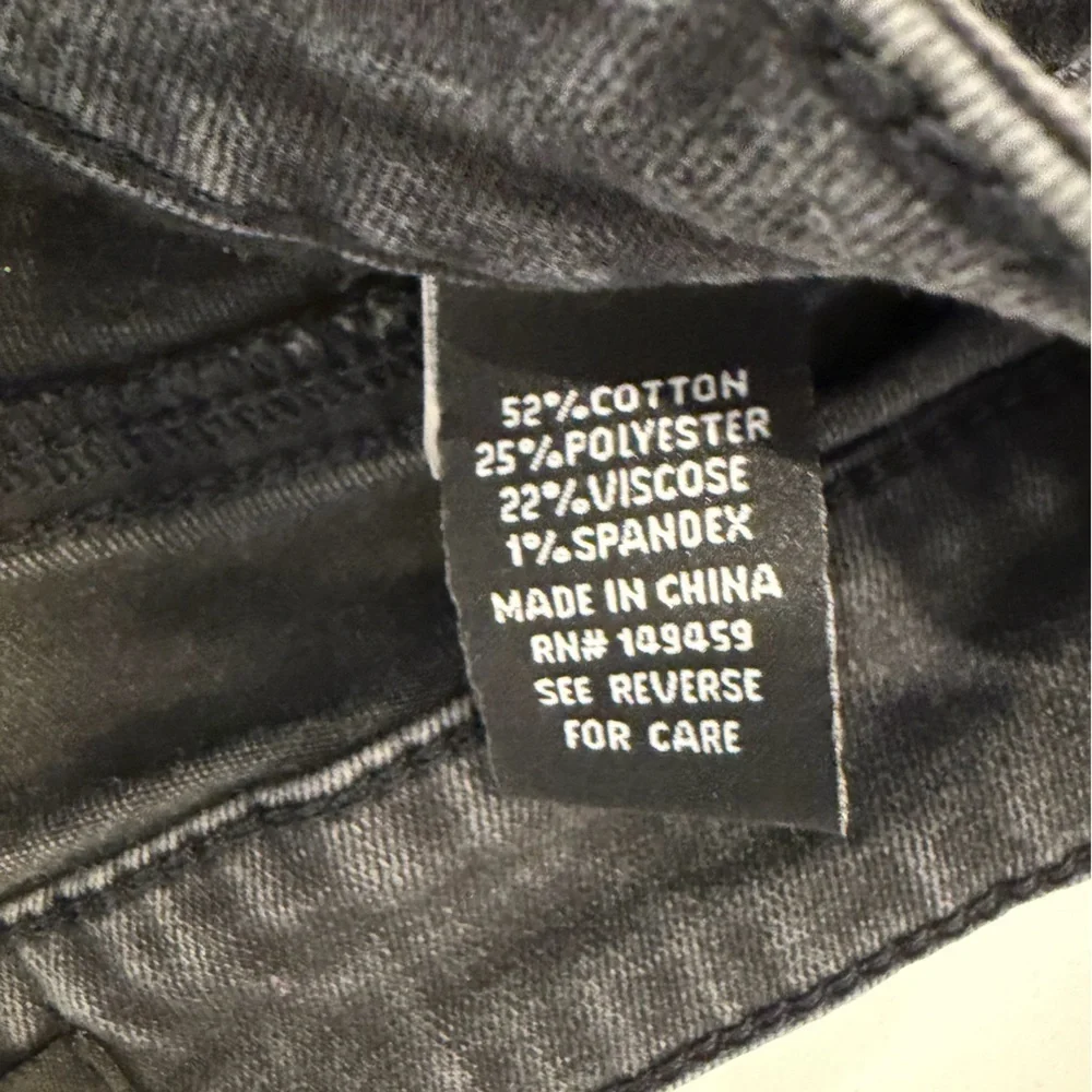 Prosperity Denim Raw Hem Black Skinny stretch Jeans – Size 29